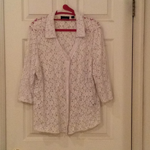 White 3/4 sleeve shirt - Picture 1 of 4